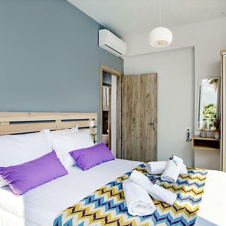 Irida Guesthouse By The Pool بلاكاس المظهر الخارجي الصورة