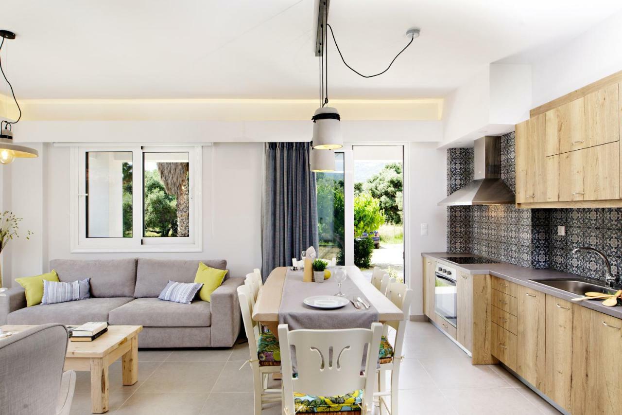 Irida Guesthouse By The Pool بلاكاس المظهر الخارجي الصورة